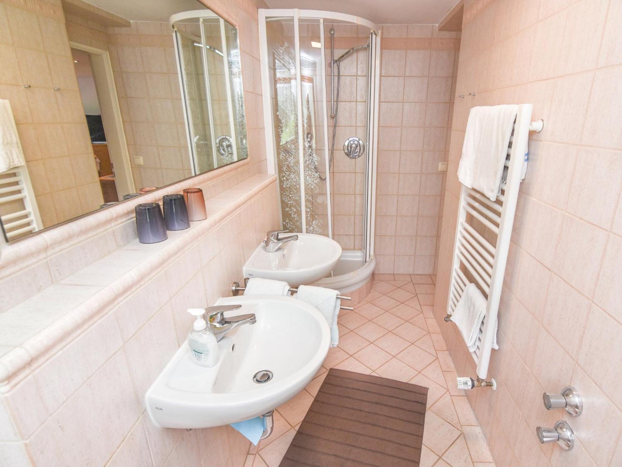 Pleasant Apartment In Ruhpolding With Swimming Pool エクステリア 写真
